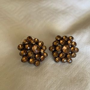 Copper colored jeweled earrings! Brand new!